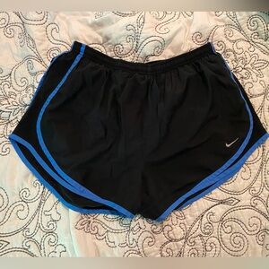 Nike Women's Tempo Brief-Lined Running Shorts in Large